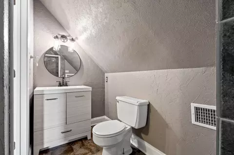 310 E 3rd St, Mount Pleasant, TX 75455 photo 15