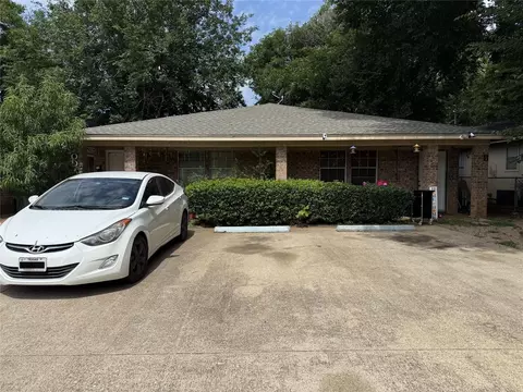 700 N Pecan St #A&B, Arlington, TX 76011