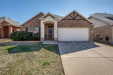 5104 Pebble Beach Trl, Denton, TX 76208