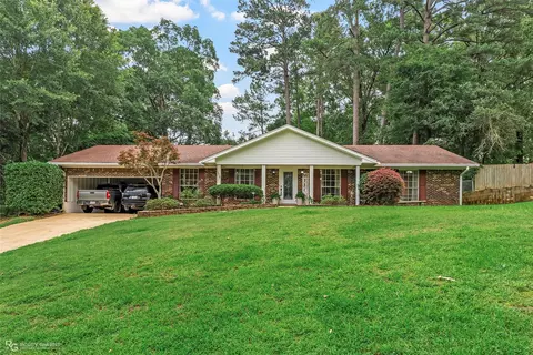 1112 Franklin St, Minden, LA 71055 photo 2