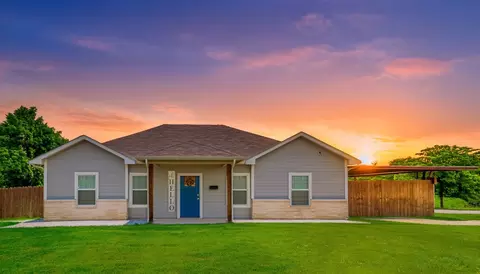 5600 Big Sky Dr, Joshua, TX 76058