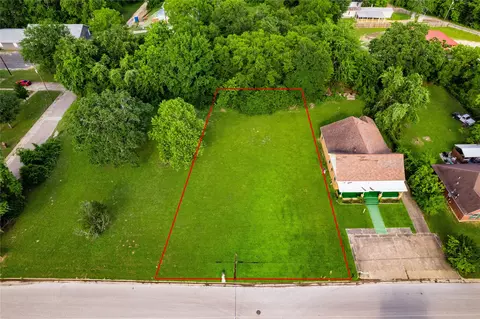 516 N Faulk St, Athens, TX 75751