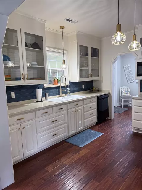 Kitchen - 904 Johnson St, Terrell, TX 75160 photo 1 of 2