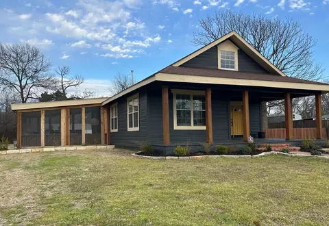 904 Johnson St, Terrell, TX 75160