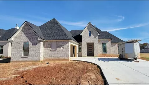 919 Chisolm Trl, Bossier City, LA 71111