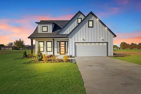 149 Loving Ranch Rd, Trinidad, TX 75163