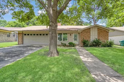 2909 Dover Dr, Sherman, TX 75092