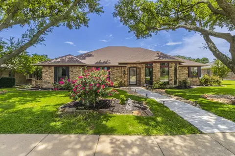 1614 Parkside Trl, Lewisville, TX 75077
