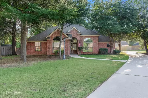 322 Blue Fox Cir, Haughton, LA 71037