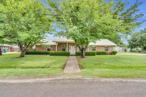 501 Trice St, Maypearl, TX 76064