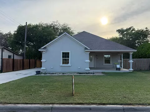 3307 Roberts Cut Off Rd, Lake Worth, TX 76135