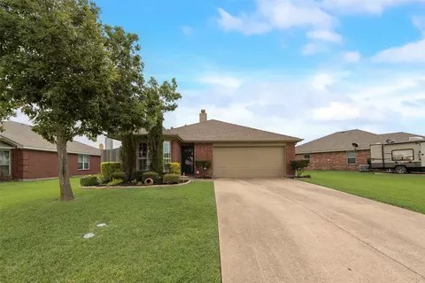 Exterior - 105 Windsor Dr, Forney, TX 75126 photo 5 of 6