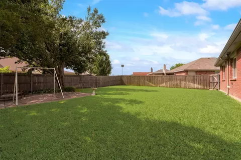 Exterior - 105 Windsor Dr, Forney, TX 75126 photo 4 of 6