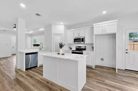 103 S Alma Ave, Kerens, TX 75144