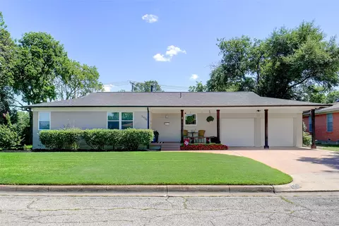 5428 Sabelle Ln, Haltom City, TX 76117