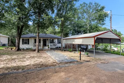 104 Nob Hill Cir, Malakoff, TX 75148