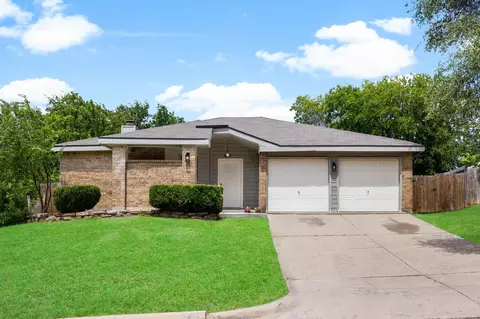 6325 Brookhaven Trl, Fort Worth, TX 76133
