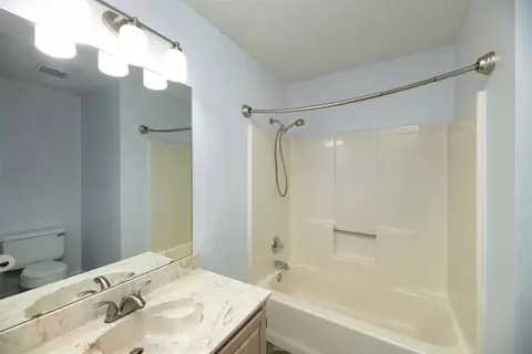 Bath - 308 Crowe Dr, Euless, TX 76040 photo 3 of 4