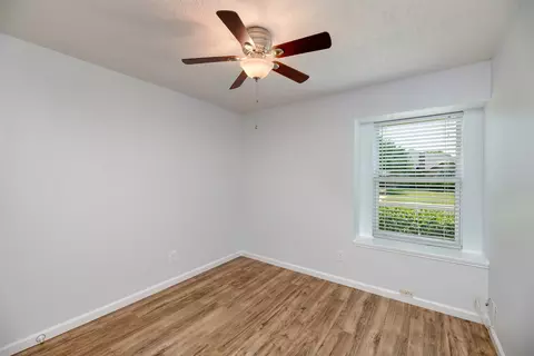 Bedroom - 308 Crowe Dr, Euless, TX 76040 photo 4 of 5