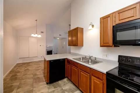 Kitchen - 308 Crowe Dr, Euless, TX 76040 photo 3 of 3