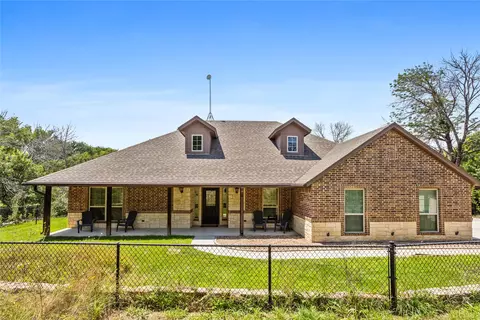 209 Churchill Ct, Weatherford, TX 76085