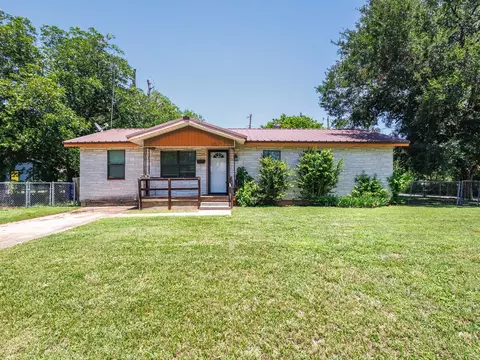 2812 1st St, Brownwood, TX 76801