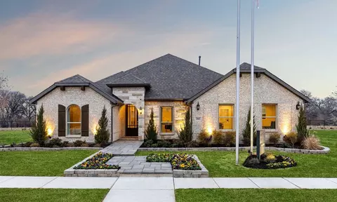 1104 Cascades Dr, Justin, TX 76247