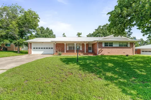 1007 College Ave, Glen Rose, TX 76043