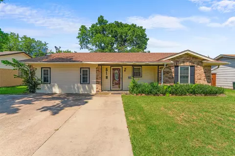 518 Southlake Dr, Forney, TX 75126