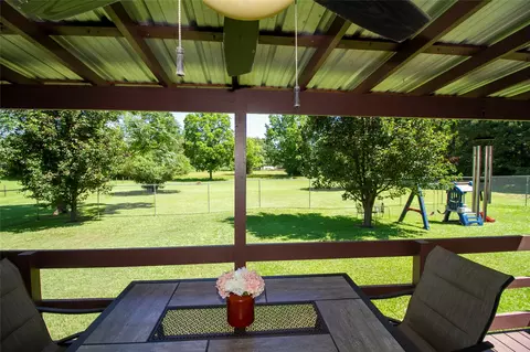 161 S Cloverleaf Dr, Haughton, LA 71037 photo 2