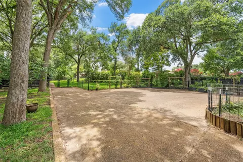 2804 Chimney Hill Dr, Waco, TX 76708 photo 31