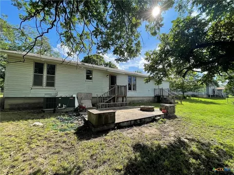 1127 Nix Rd, Lampasas, TX 76550