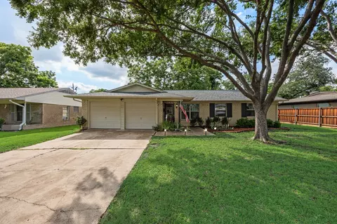13835 Pyramid Dr, Farmers Branch, TX 75234