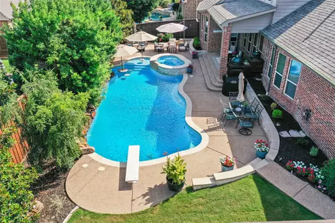 2804 Darlinghurst Rd, Trophy Club, TX 76262