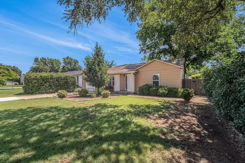504 Harrison Ln, Hurst, TX 76053
