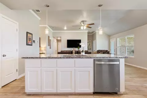 Kitchen - 8876 Fm 1237 Spur, Troy, TX 76579 photo 4 of 4