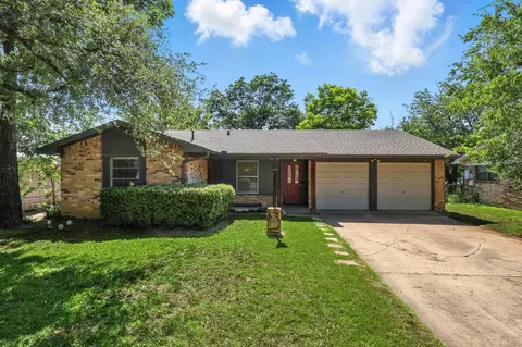 2206 Westwood Dr, Denton, TX 76205