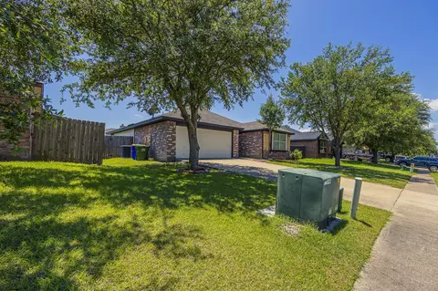 1613 Emily Ln, Seagoville, TX 75159