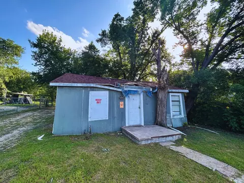 1221 S 26th St, Waco, TX 76706
