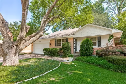 7025 Wake Forrest Dr, Dallas, TX 75214