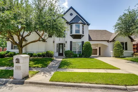 8401 Spence Ct, North Richland Hills, TX 76182