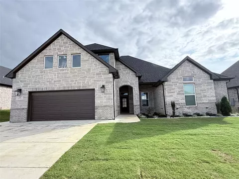 192 Lakeview Cir, Pilot Point, TX 76258