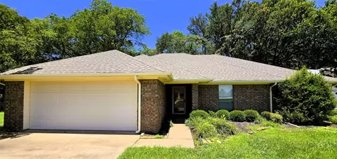 170 N Meadowbrook Dr, Pottsboro, TX 75076
