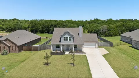 432 Cedar Elm Ln, Nevada, TX 75173