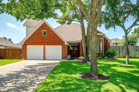 609 Huntington Ct, Grapevine, TX 76051