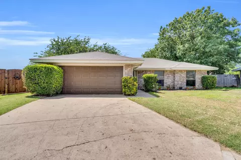 2828 Ridge Rd N, Fort Worth, TX 76133