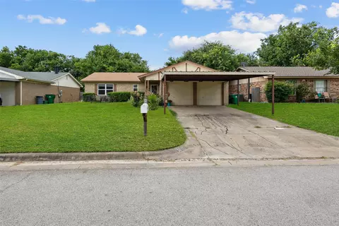 5636 Twin Oaks Dr, Haltom City, TX 76148