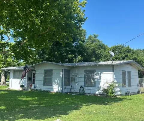600 E University Ave, Waxahachie, TX 75165