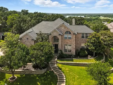 809 Greenvalley Ln, Highland Village, TX 75077