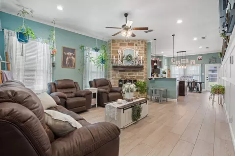 3104 Wrangler Ct, Granbury, TX 76049